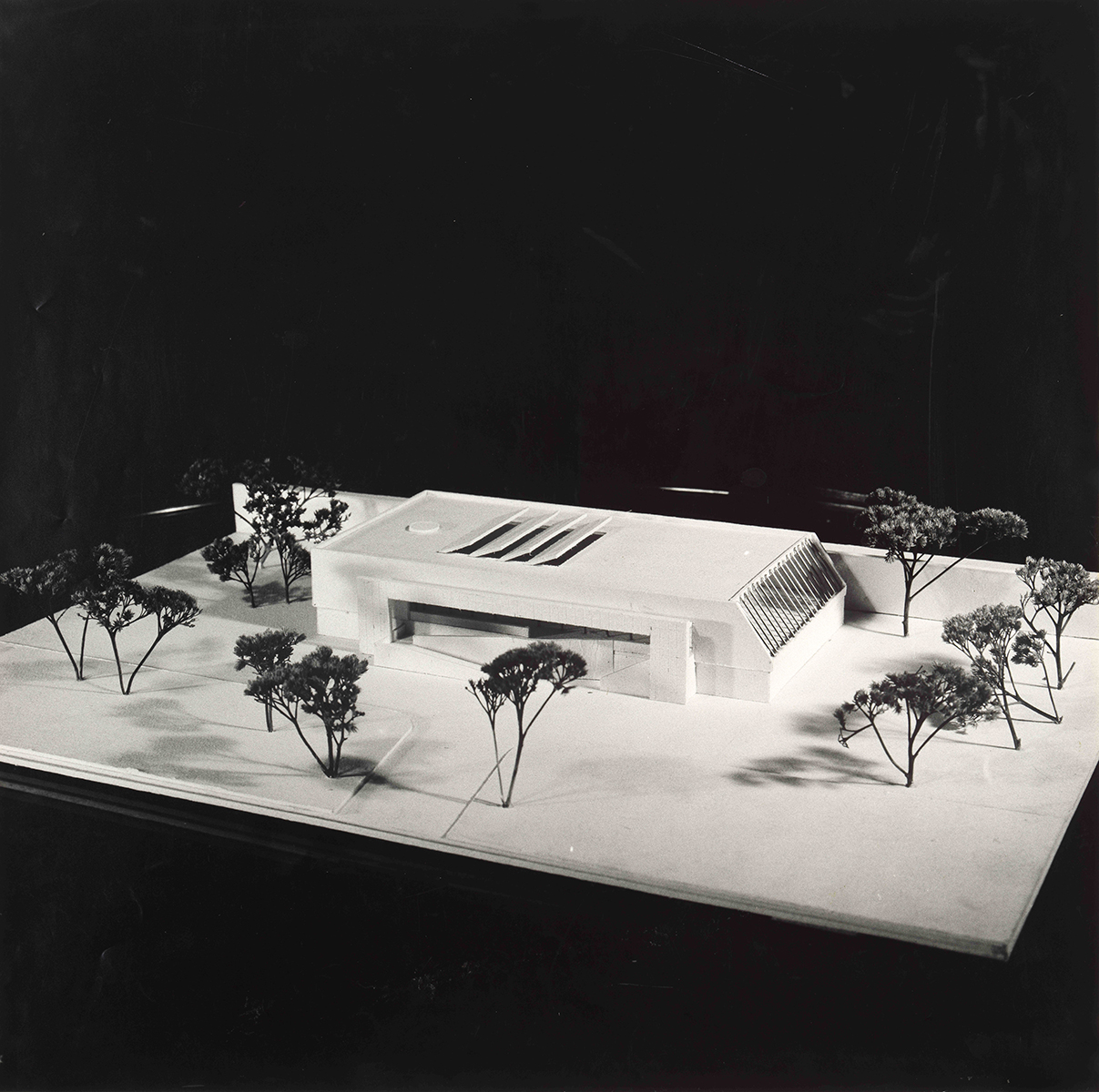 Abbildung 5: Modell des geplanten Umbaus des Luftschutzbunkers Schönbornpark, um 1985; pos/68475/005 © Volkskundemuseum Wien